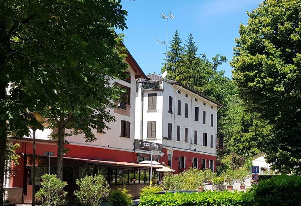 Hotel Piccadilly à Sant'Andrea Bagni Extérieur photo