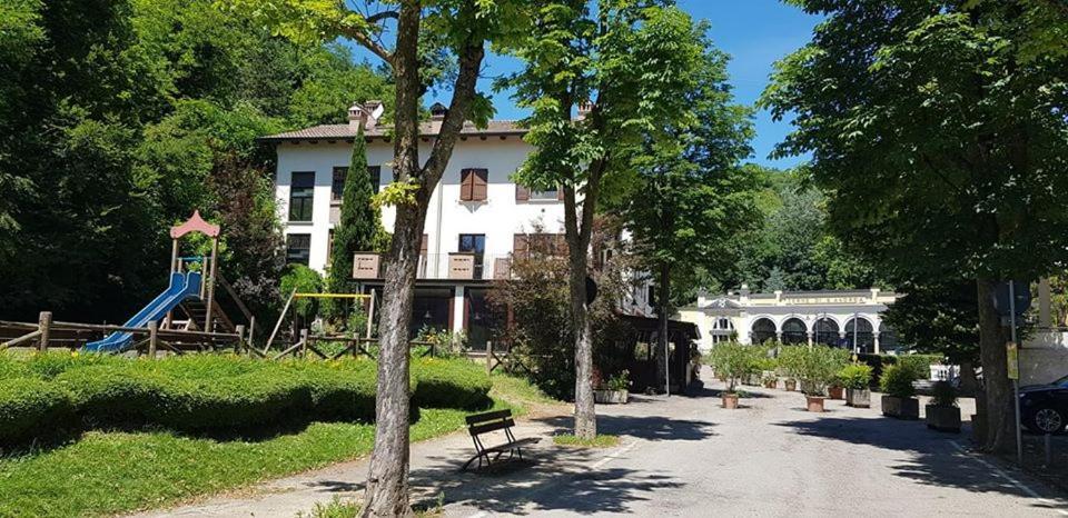 Hotel Piccadilly à Sant'Andrea Bagni Extérieur photo