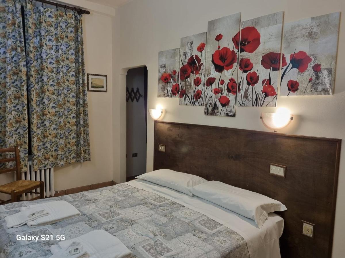 Hotel Piccadilly à Sant'Andrea Bagni Extérieur photo